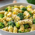 A delicious bowl of easy healthy broccoli pasta with vibrant green broccoli.