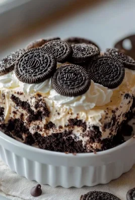 Delicious Oreo Dump Cake made with only 5 ingredients