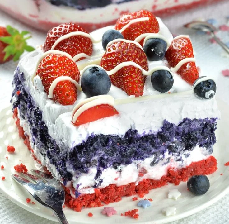 No Bake Summer Berry Lasagna