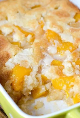 Delicious super easy peach cobbler with fresh peaches and a crumbly topping